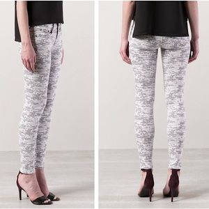 RAG & BONE gray and white digital camo jeans size 24 like new